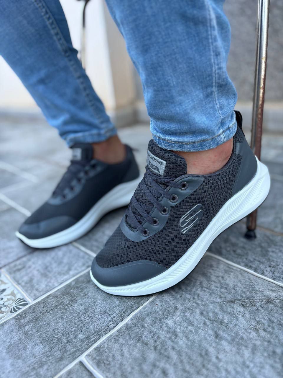 Skechers حذاء رمادي
